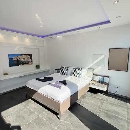 Cardinal Rooftop Townhouse By Aureum * 비르구